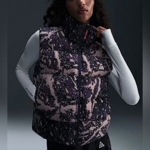 NWT Nike ACG Lunar Therma-FIT ADV Vest Women’s Size S